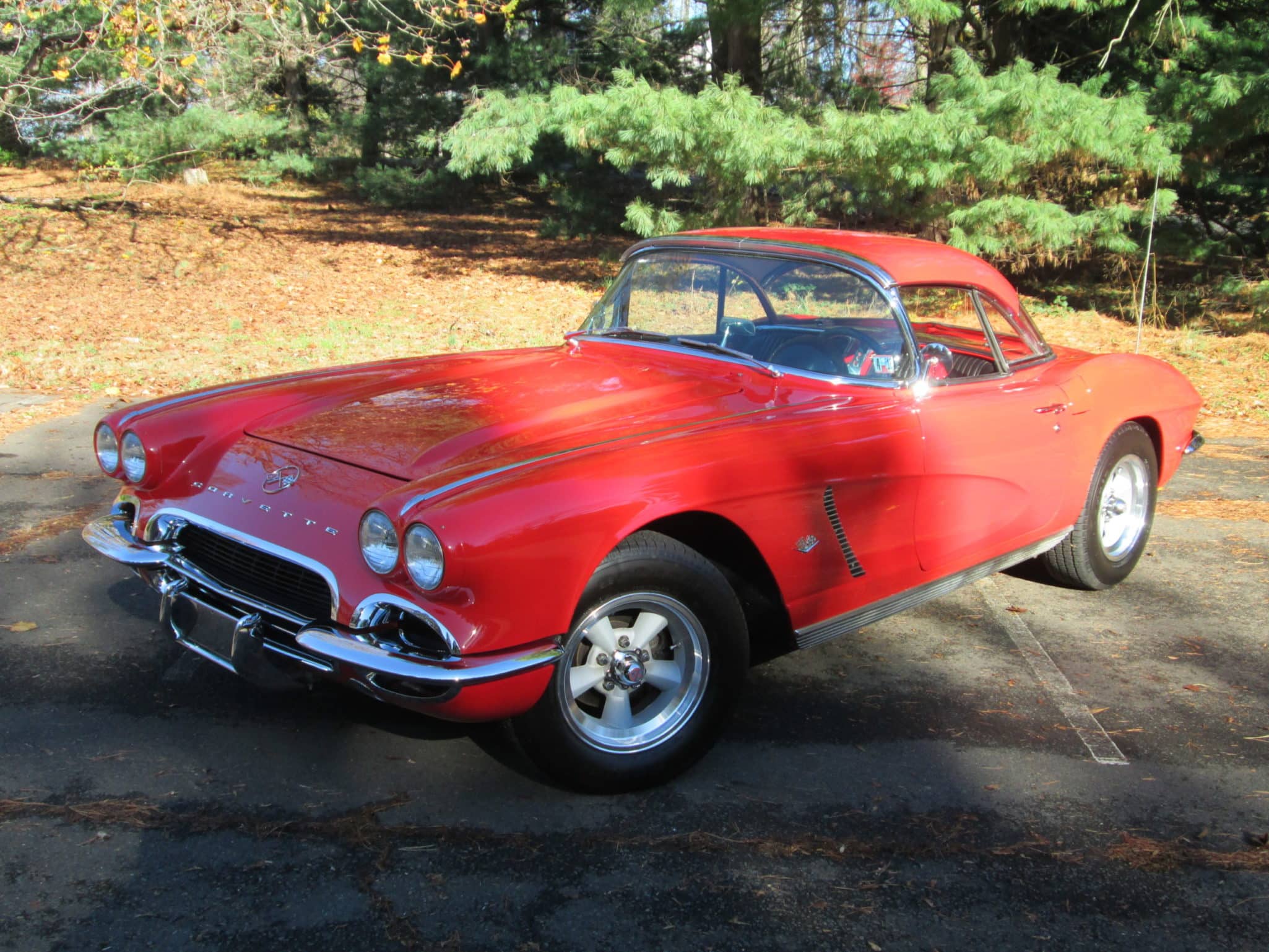 You are currently viewing Car of the Month January – 1962 Corvette