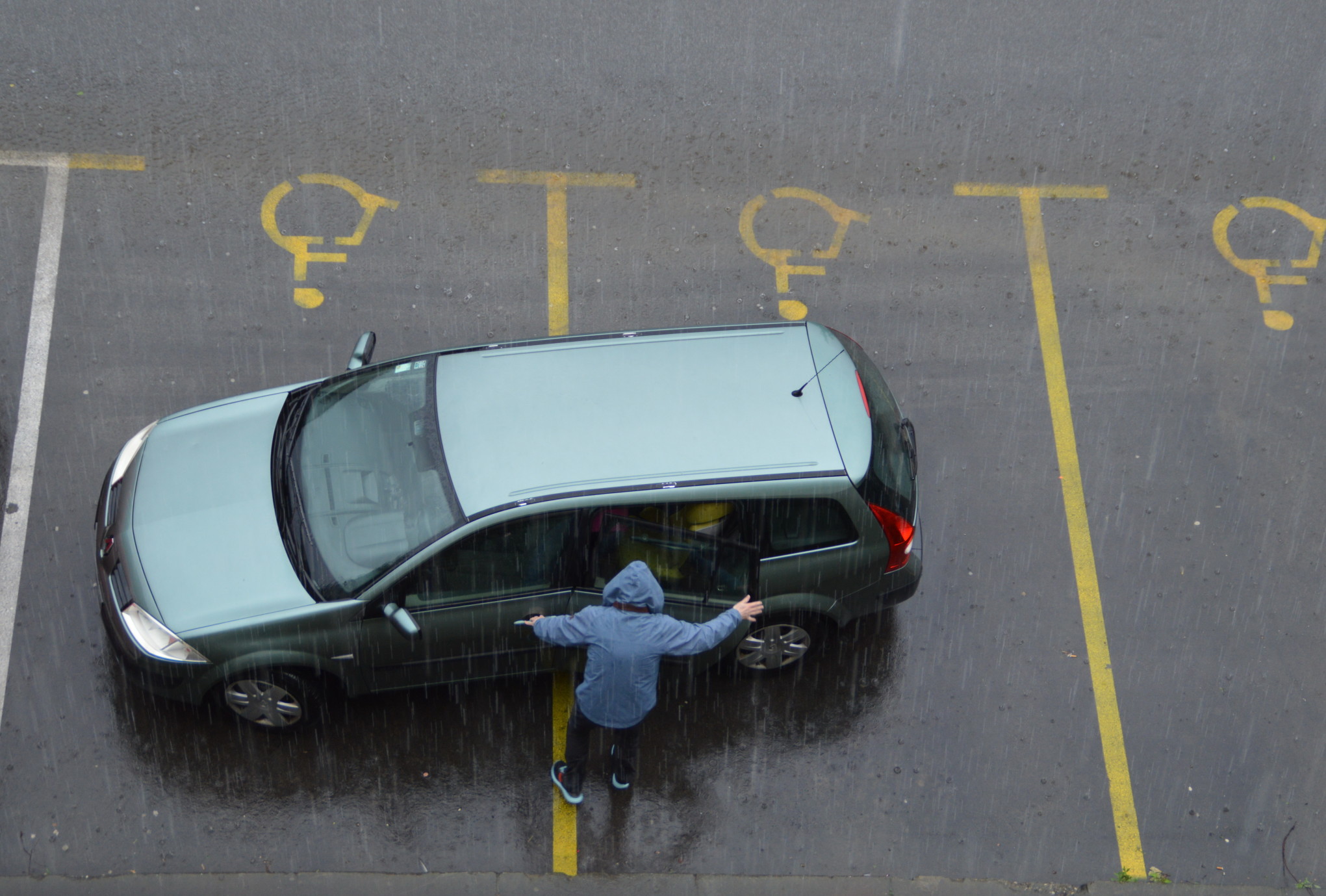 Read more about the article Parking Nightmares: The Different Types of Bad Parking
