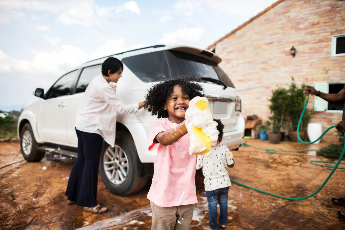 Read more about the article Top Tips on How to Properly Wash Your Car