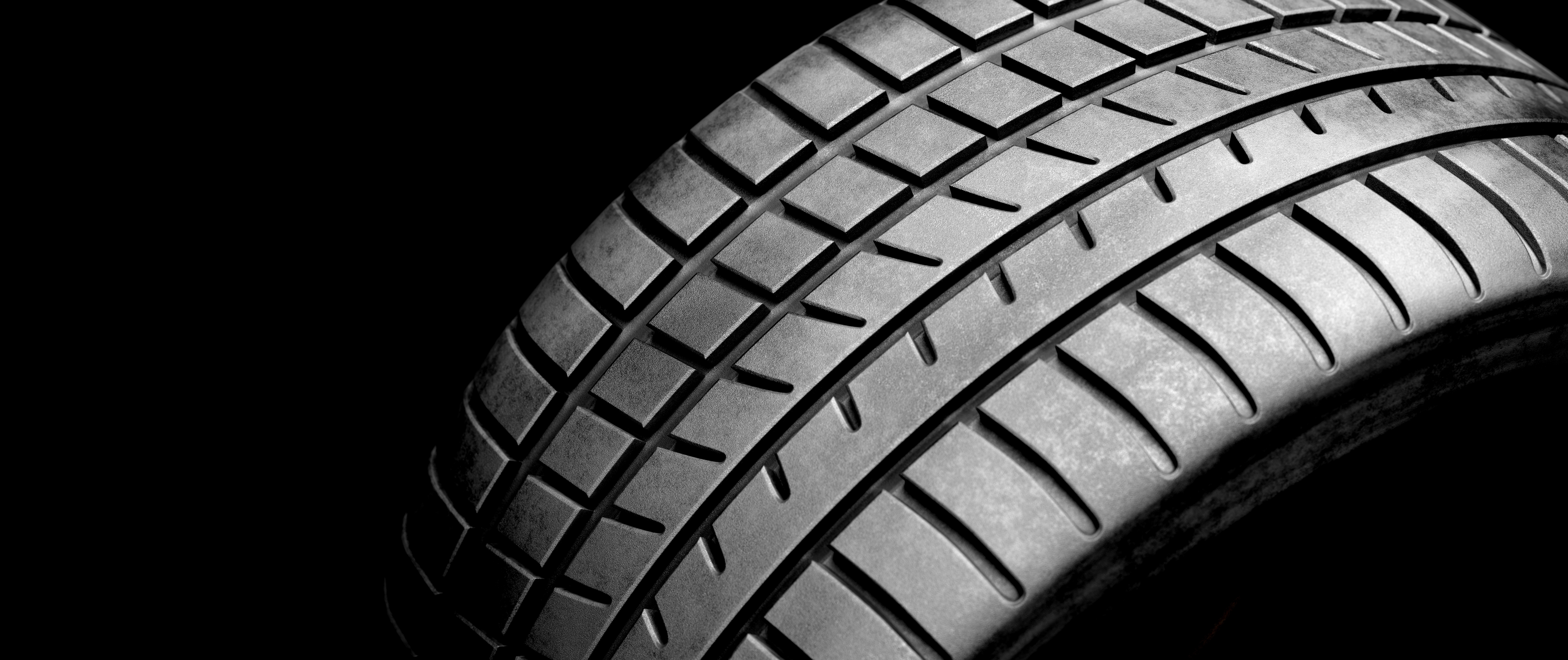 Read more about the article Different Types of Tire Tread